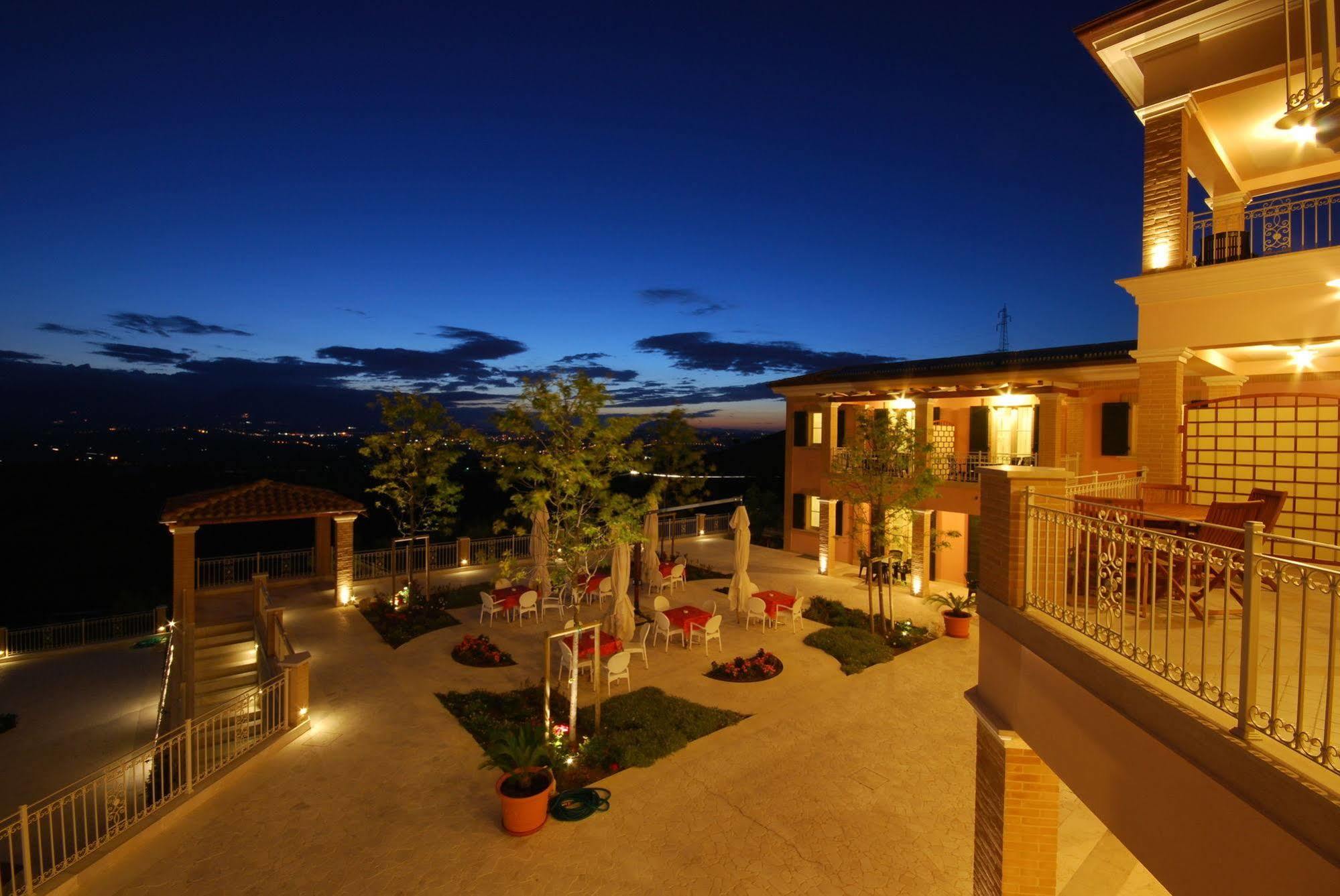 Incantea Resort Tortoreto Extérieur photo