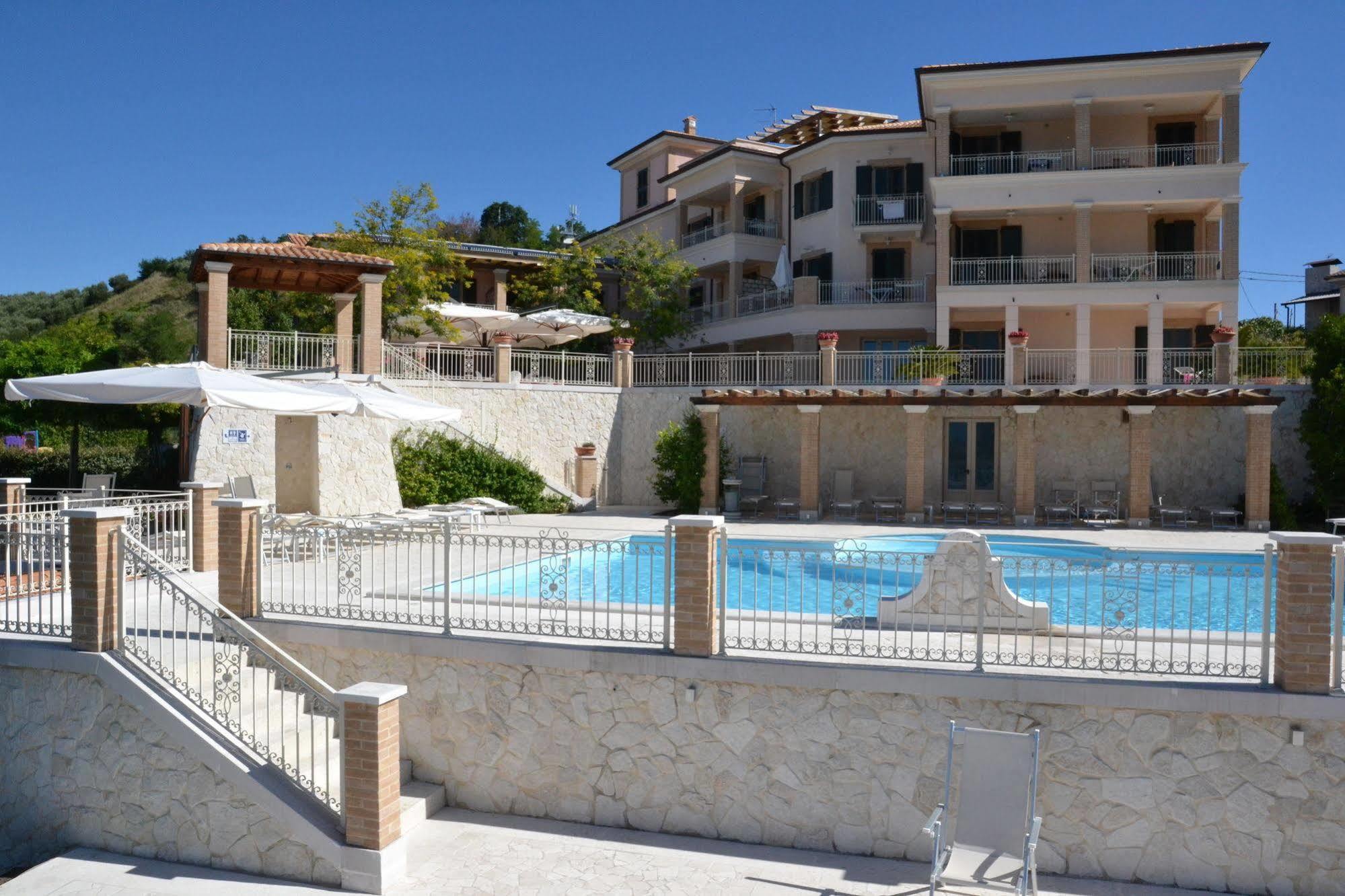 Incantea Resort Tortoreto Extérieur photo